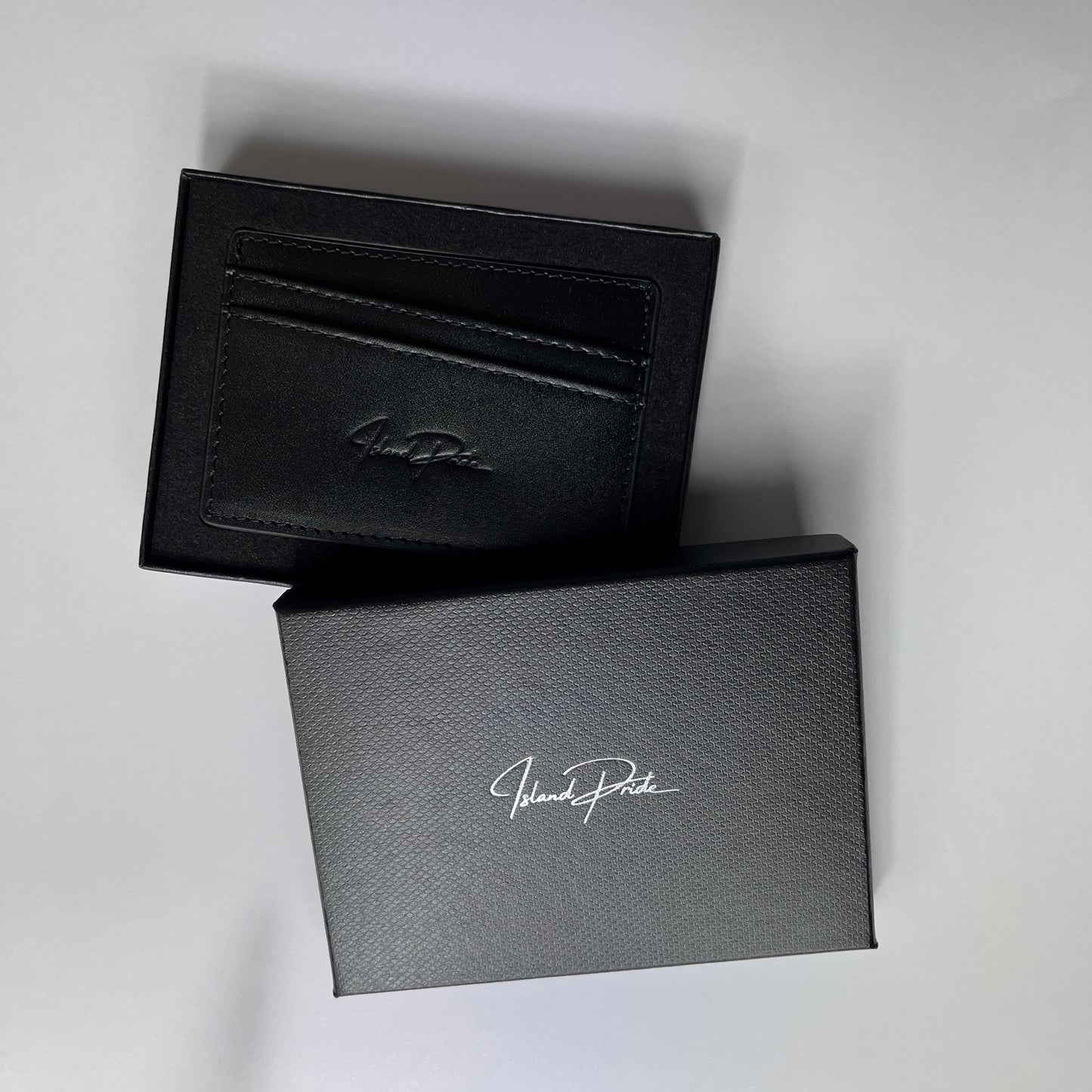 MINIMAL SIGNATURE CARD HOLDER